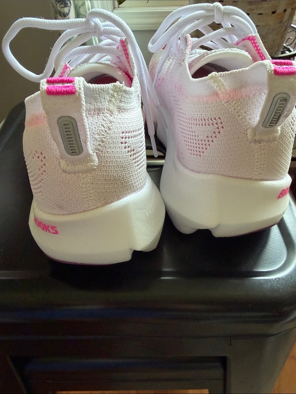 Brooks glycerin, flex White and Pink Women's Athletic Running Shoes - Picture 4 of 8
